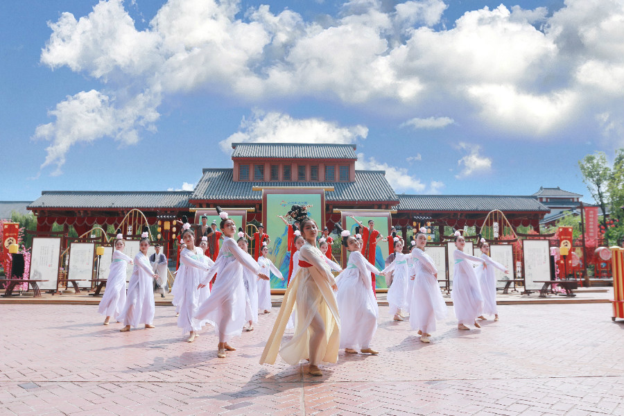 tu8wuhufangtedongfangshenhuayanyi.jpg