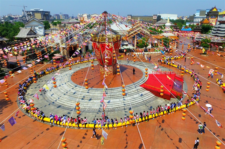 芜湖方特东方神画龙舟赛(1).JPG